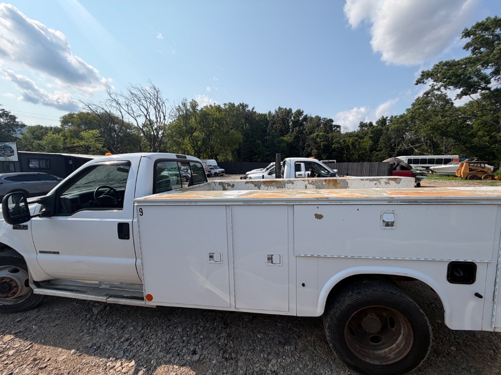 1999 Ford F450 - $9,900