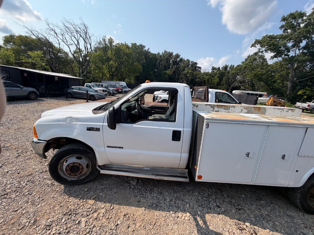 1999 Ford F450 - $9,900