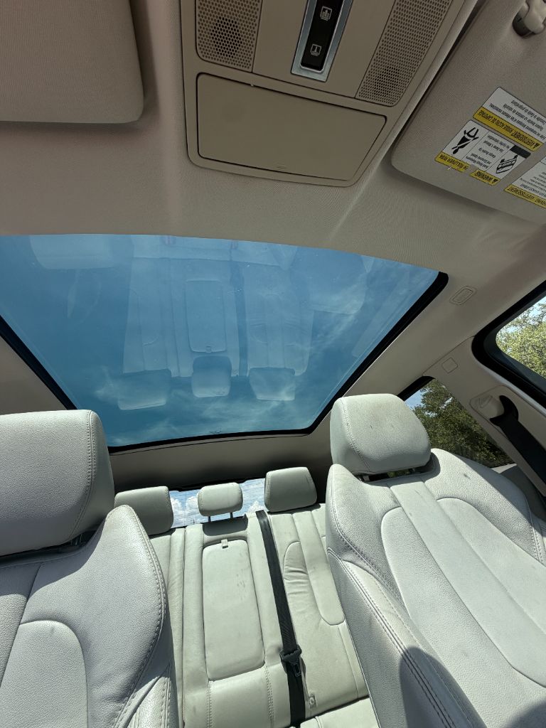 2014 Land Rover Range Rover Evoque - $10,900