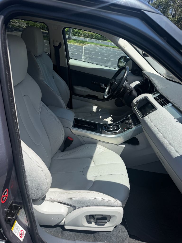 2014 Land Rover Range Rover Evoque - $10,900
