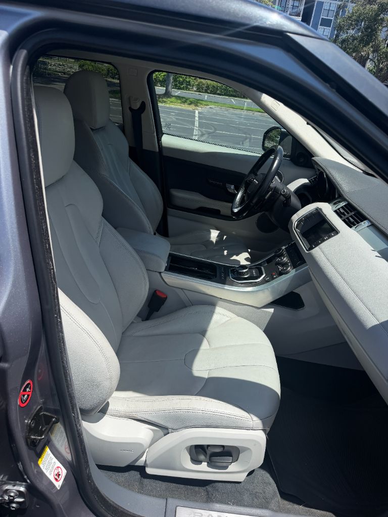 2014 Land Rover Range Rover Evoque - $10,900