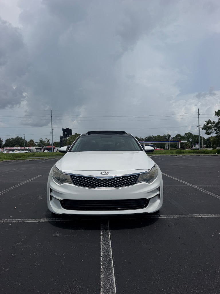 2016 Kia Optima - $10,900