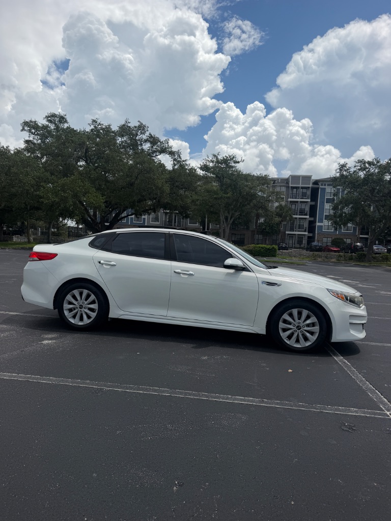 2016 Kia Optima - $10,900