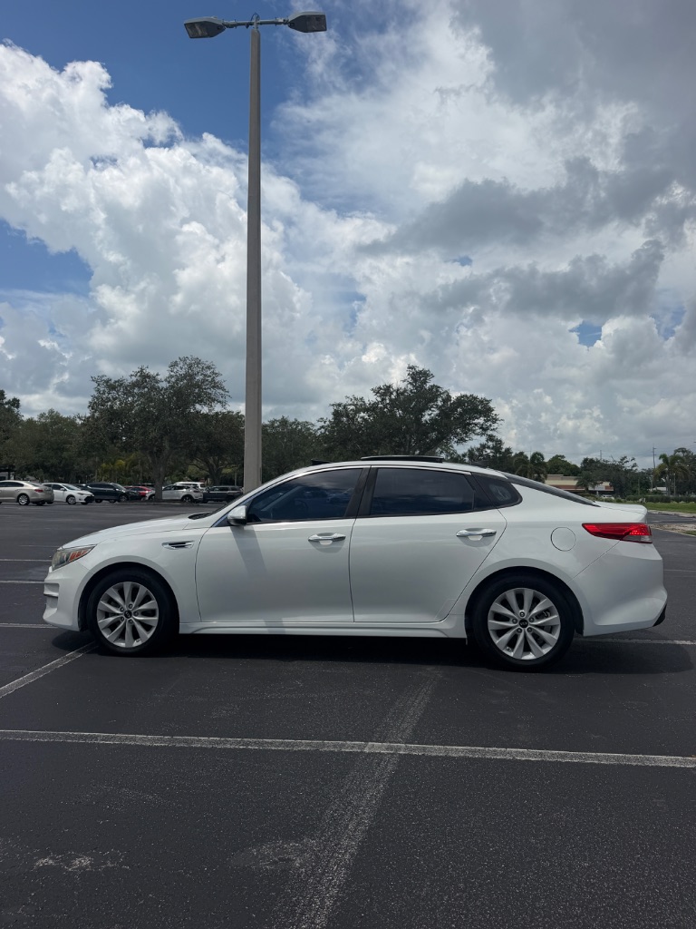 2016 Kia Optima - $10,900