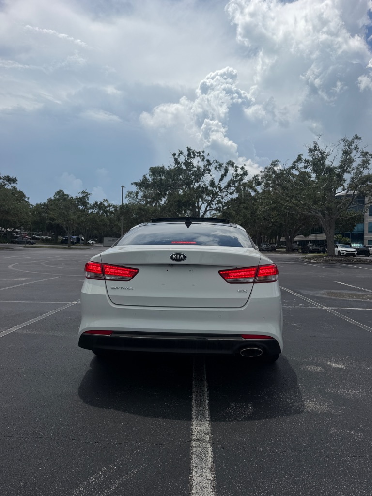 2016 Kia Optima - $10,900