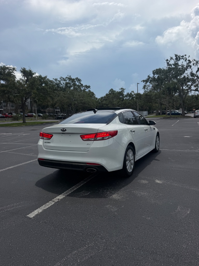 2016 Kia Optima - $10,900