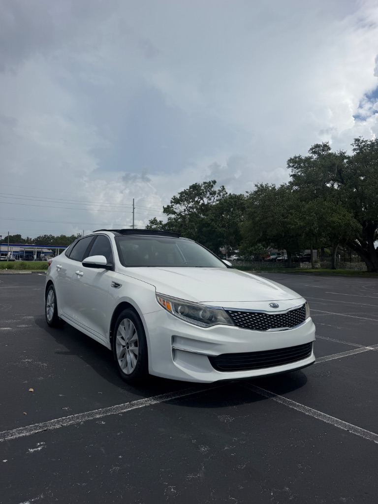 2016 Kia Optima - $10,900