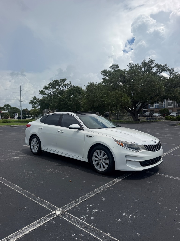 2016 Kia Optima - $10,900
