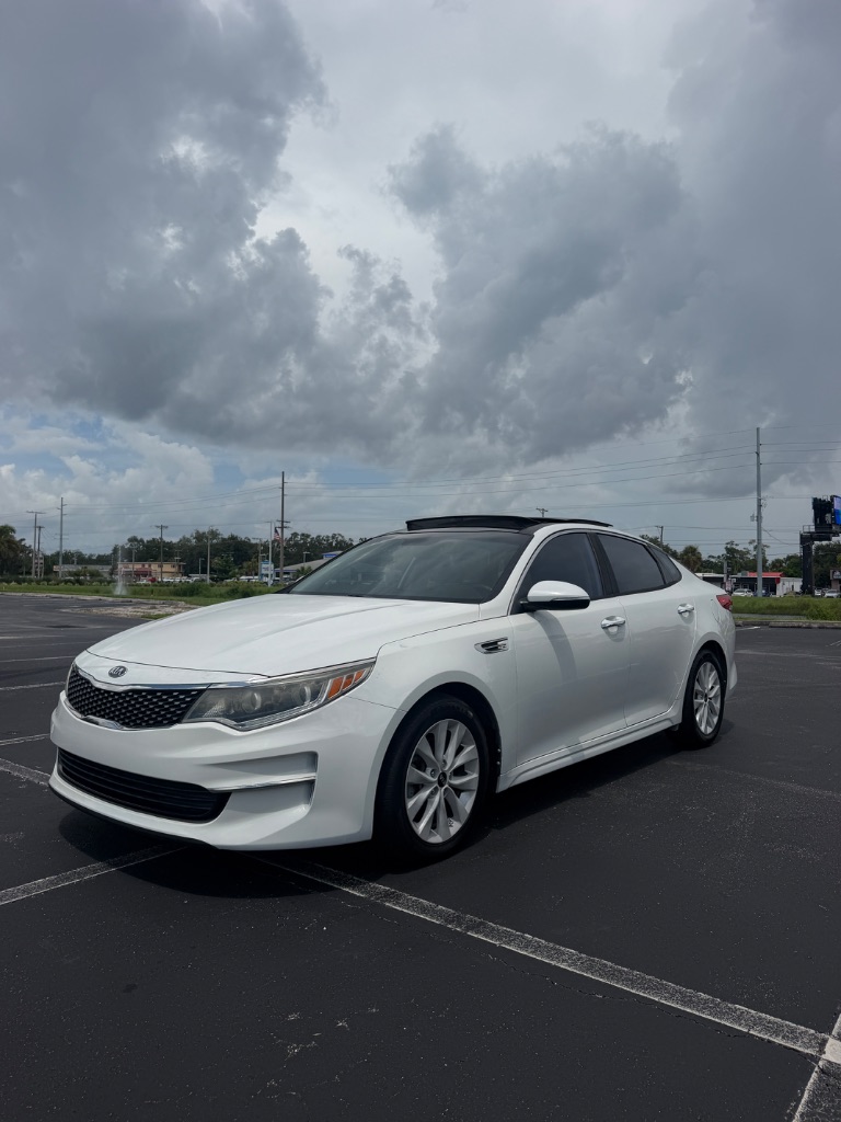 2016 Kia Optima - $10,900