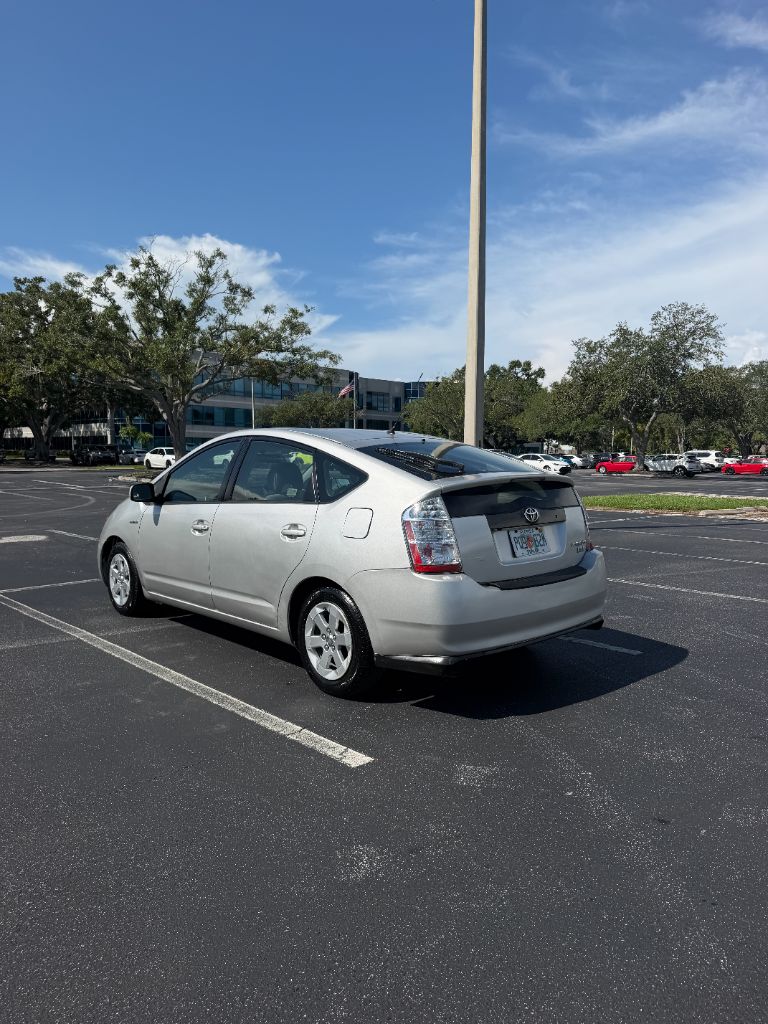 2009 Toyota Prius - $6,500