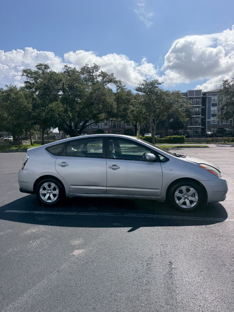 2009 Toyota Prius - $6,500
