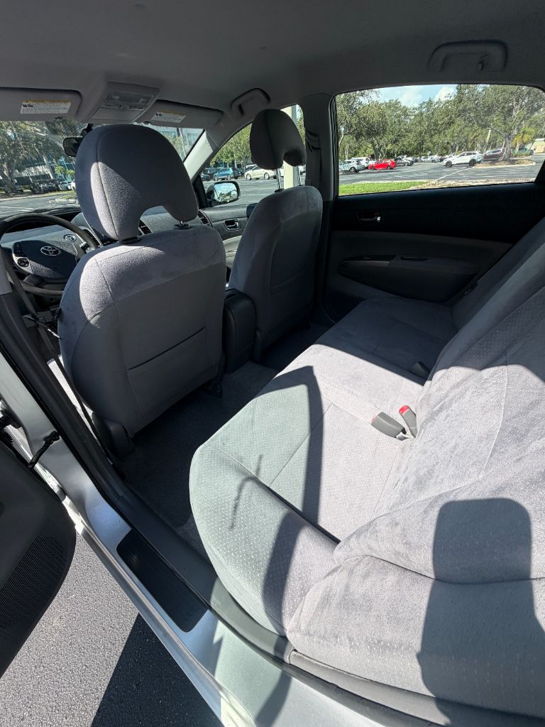 2009 Toyota Prius - $6,500