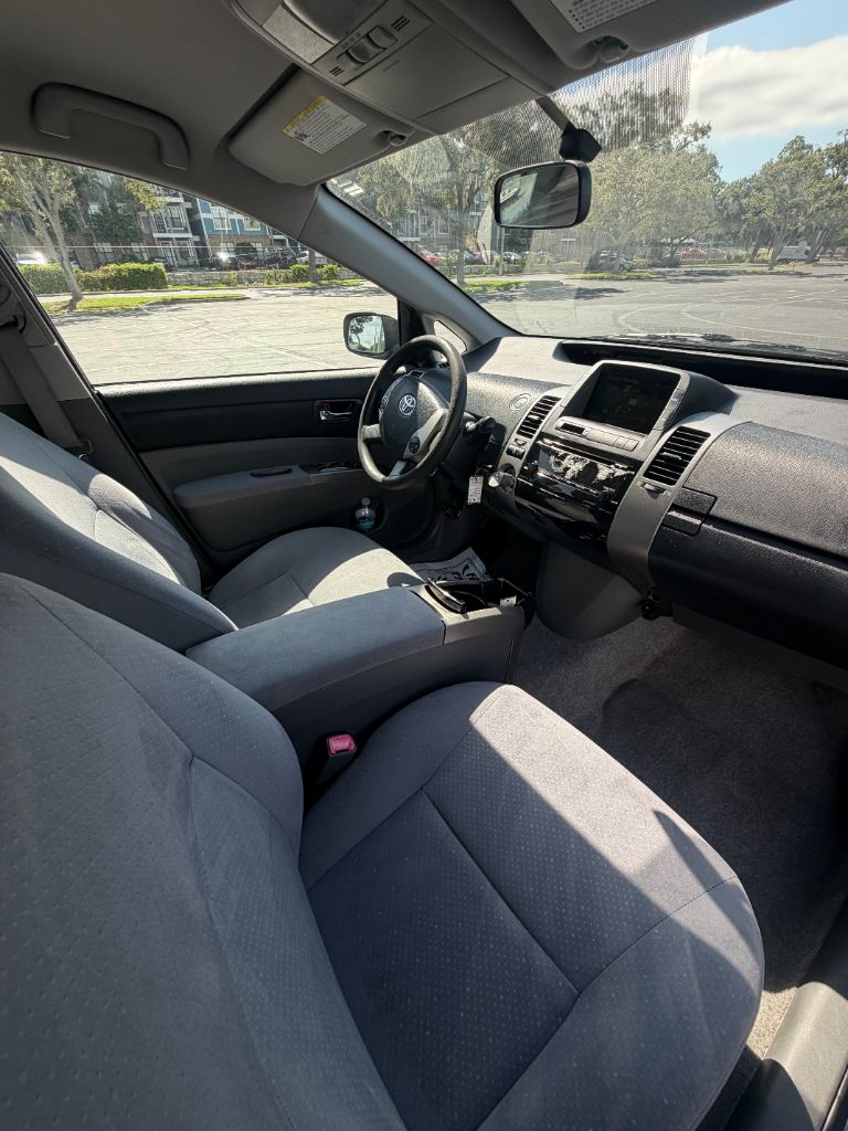 2009 Toyota Prius - $6,500