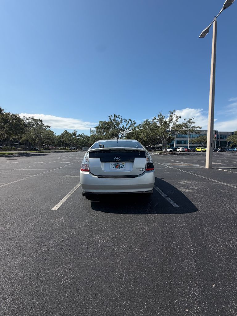 2009 Toyota Prius - $6,500