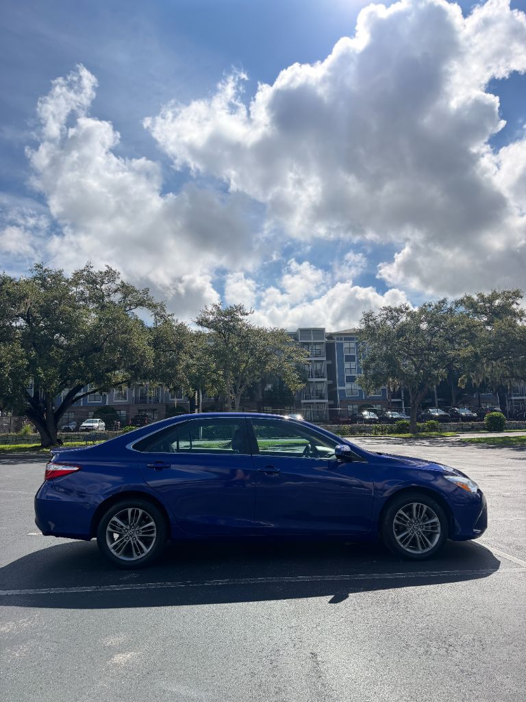 2016 Toyota Camry - $12,900