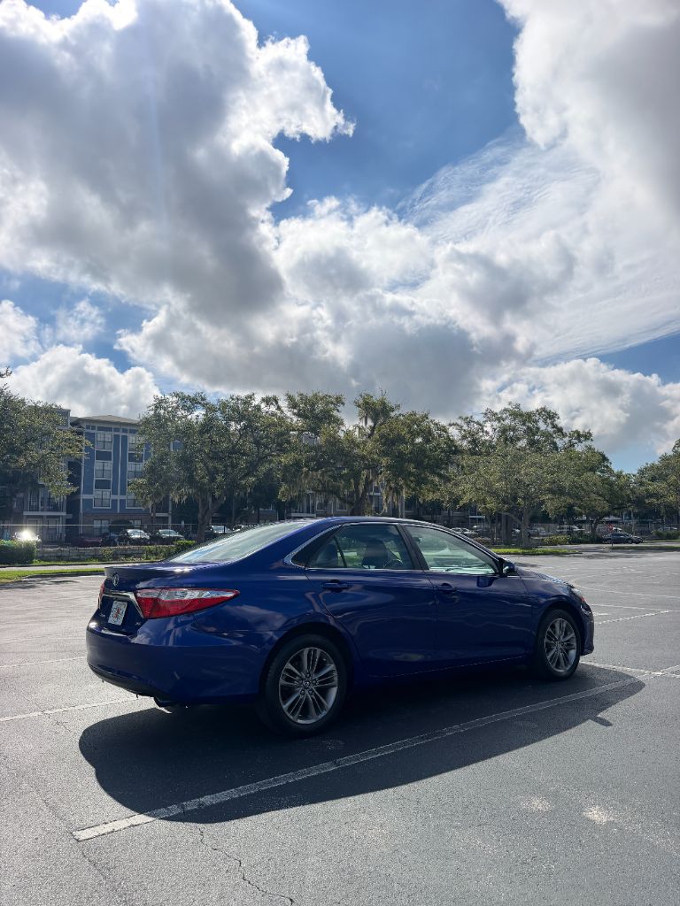 2016 Toyota Camry - $12,900