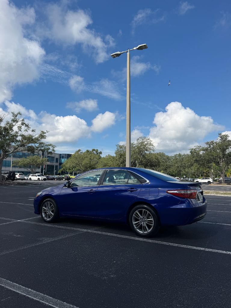 2016 Toyota Camry - $12,900