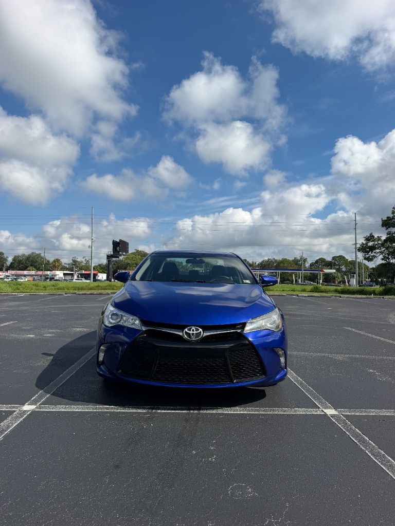 2016 Toyota Camry - $12,900