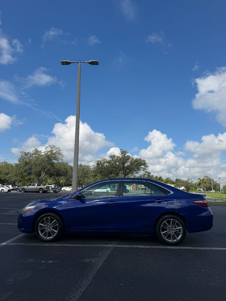 2016 Toyota Camry - $12,900