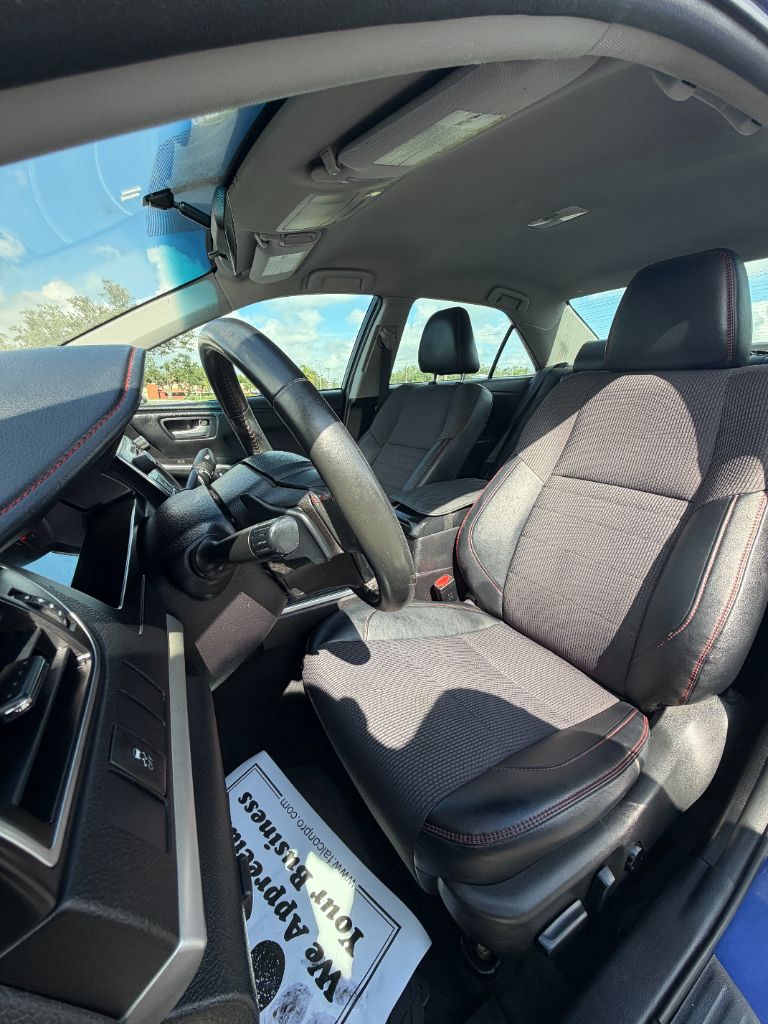 2016 Toyota Camry - $12,900