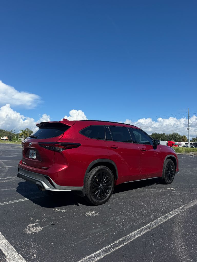 2024 Toyota Highlander - $42,990