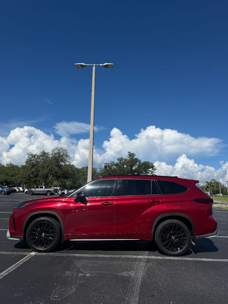 2024 Toyota Highlander - $42,990