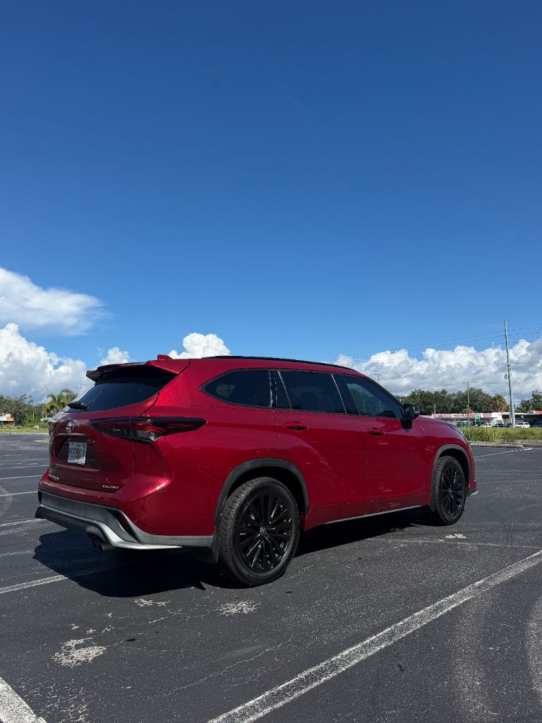 2024 Toyota Highlander - $42,990