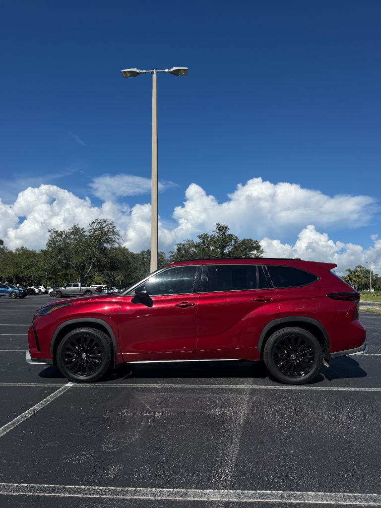2024 Toyota Highlander - $42,990
