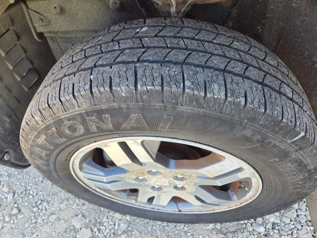 2007 Mitsubishi Endeavor - $3,500