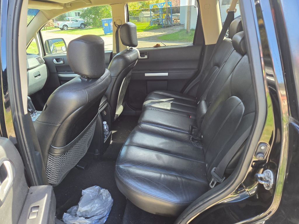2007 Mitsubishi Endeavor - $3,500