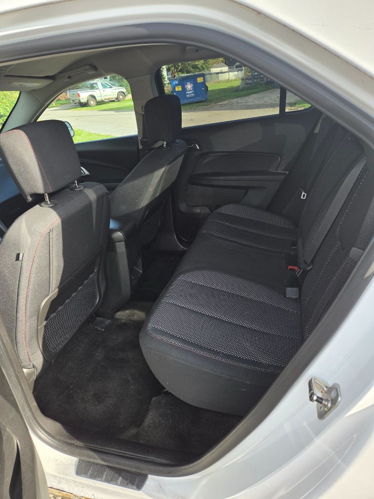 2011 Chevrolet Equinox - $3,500