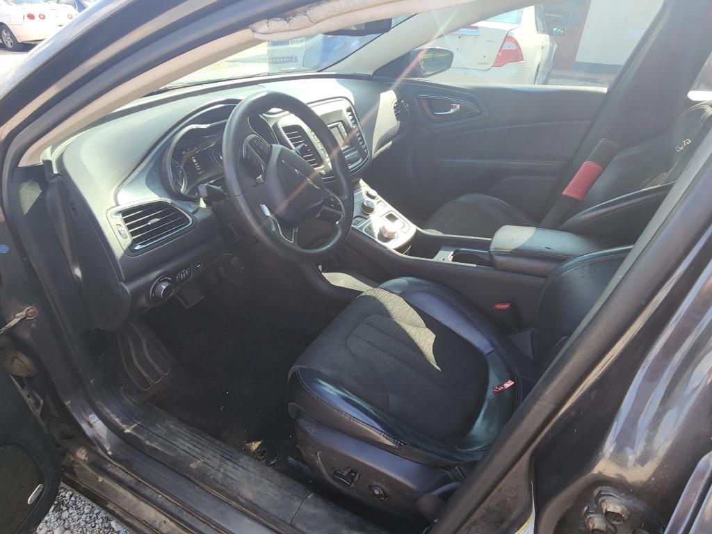 2015 Chrysler 200