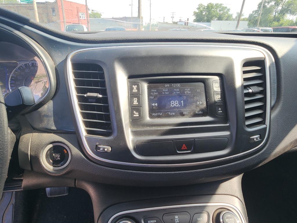 2015 Chrysler 200