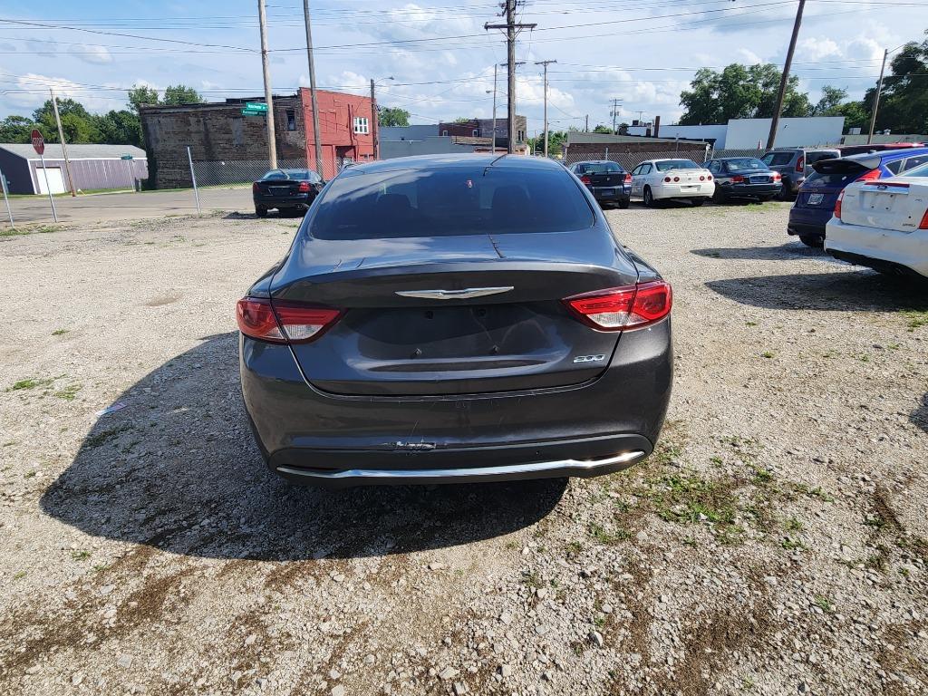 2015 Chrysler 200