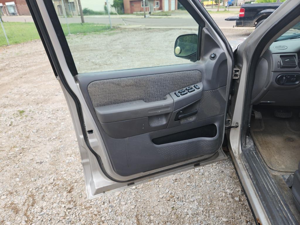 2003 Ford Explorer - $3,000