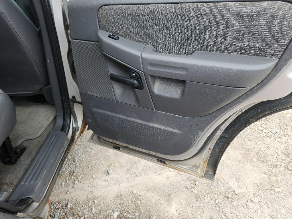 2003 Ford Explorer - $3,000