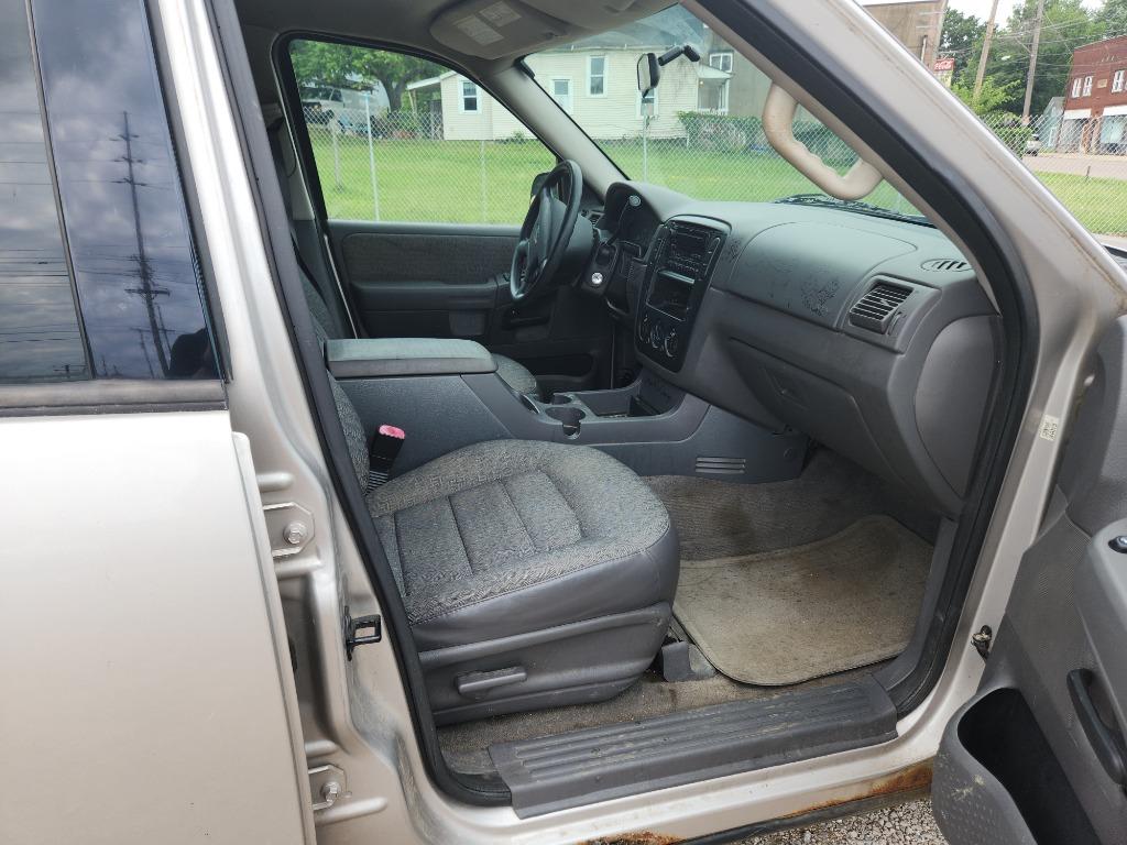 2003 Ford Explorer - $3,000