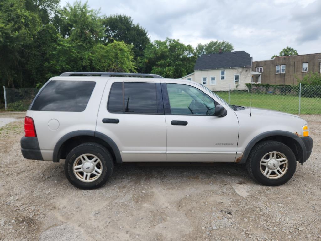 2003 Ford Explorer - $3,000