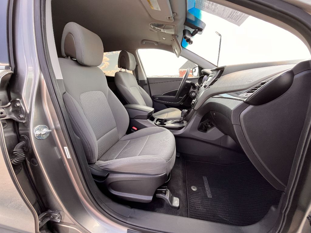 2014 Hyundai Santa Fe Sport - $8,500