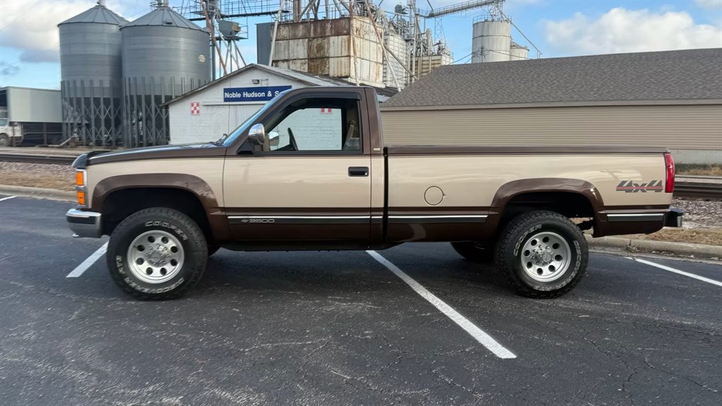 1988 Chevrolet Gmt-400 - $29,995