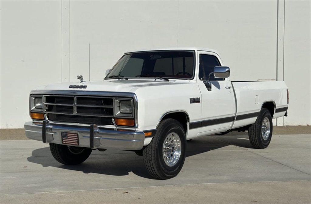 1990 Dodge D-series - $34,500