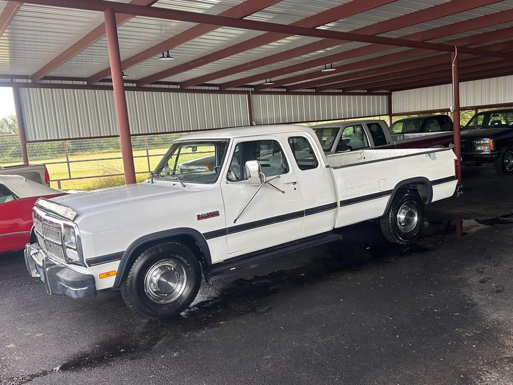 1993 Dodge D-series - $22,900
