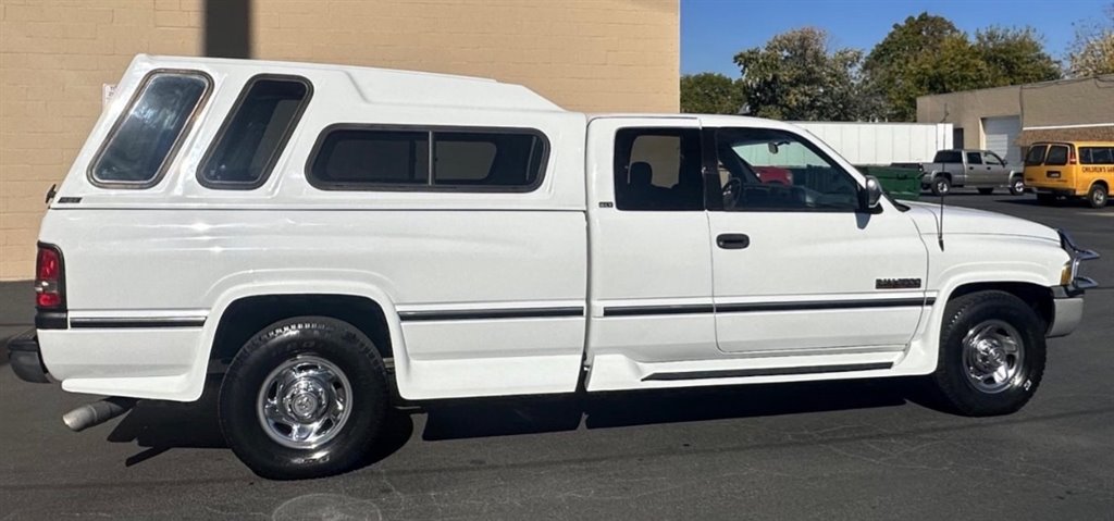 1997 Dodge 2500 Laramie SLT - $24,995