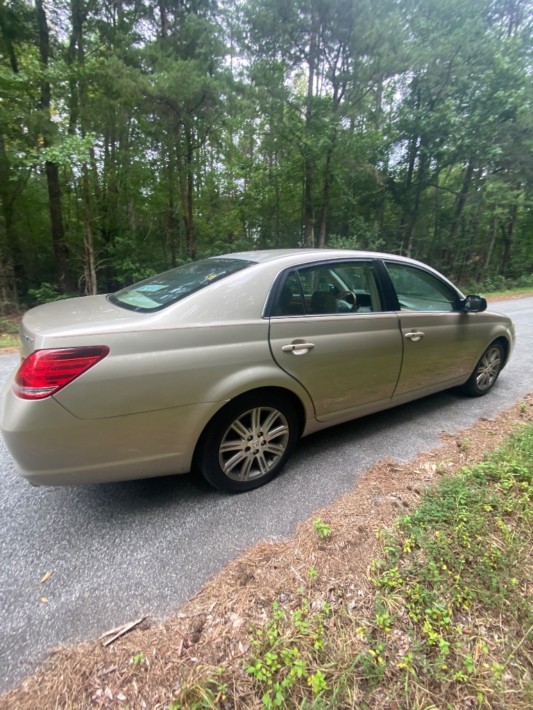 2006 Toyota Avalon - $4,000