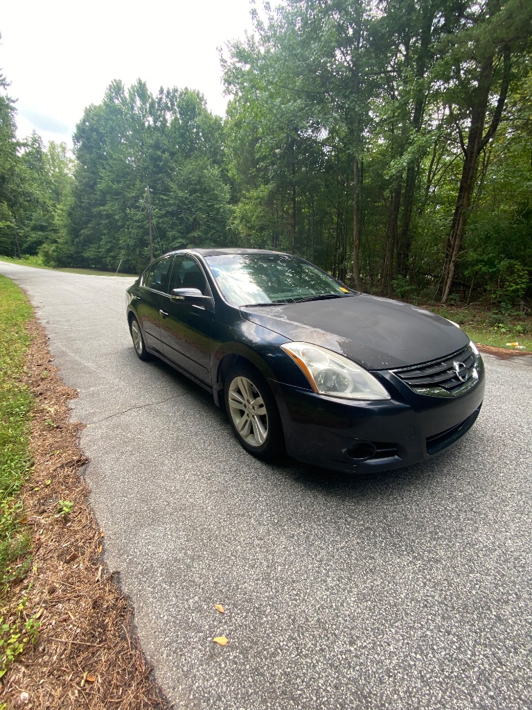 2012 Nissan Altima - $4,000