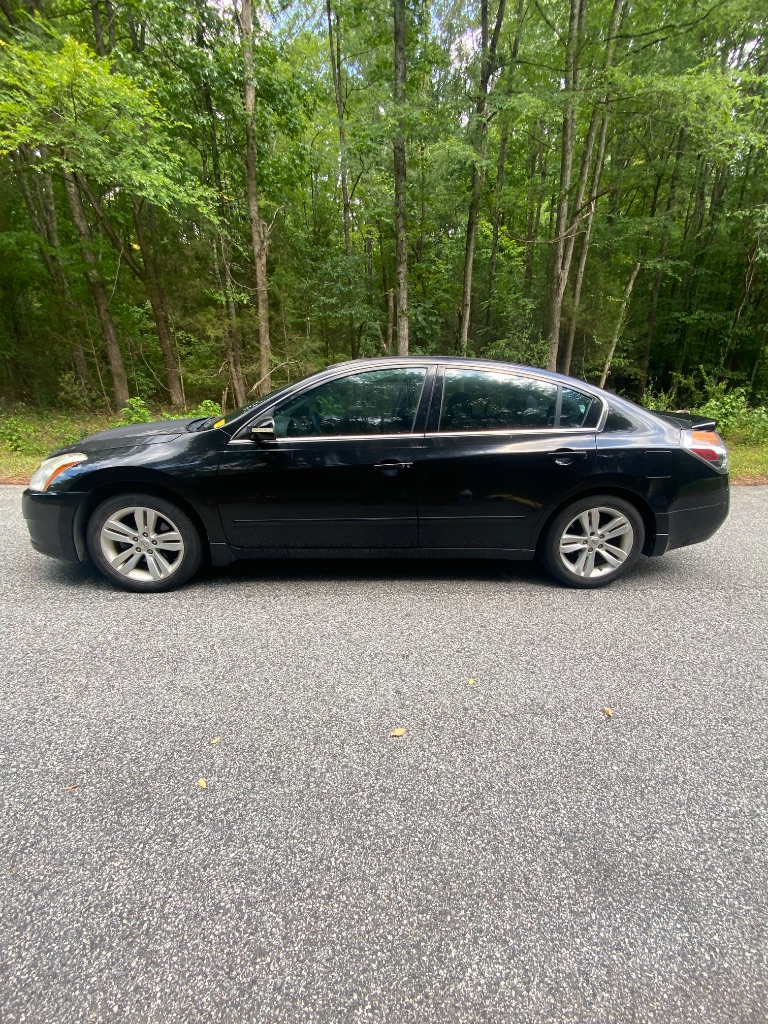 2012 Nissan Altima - $4,000