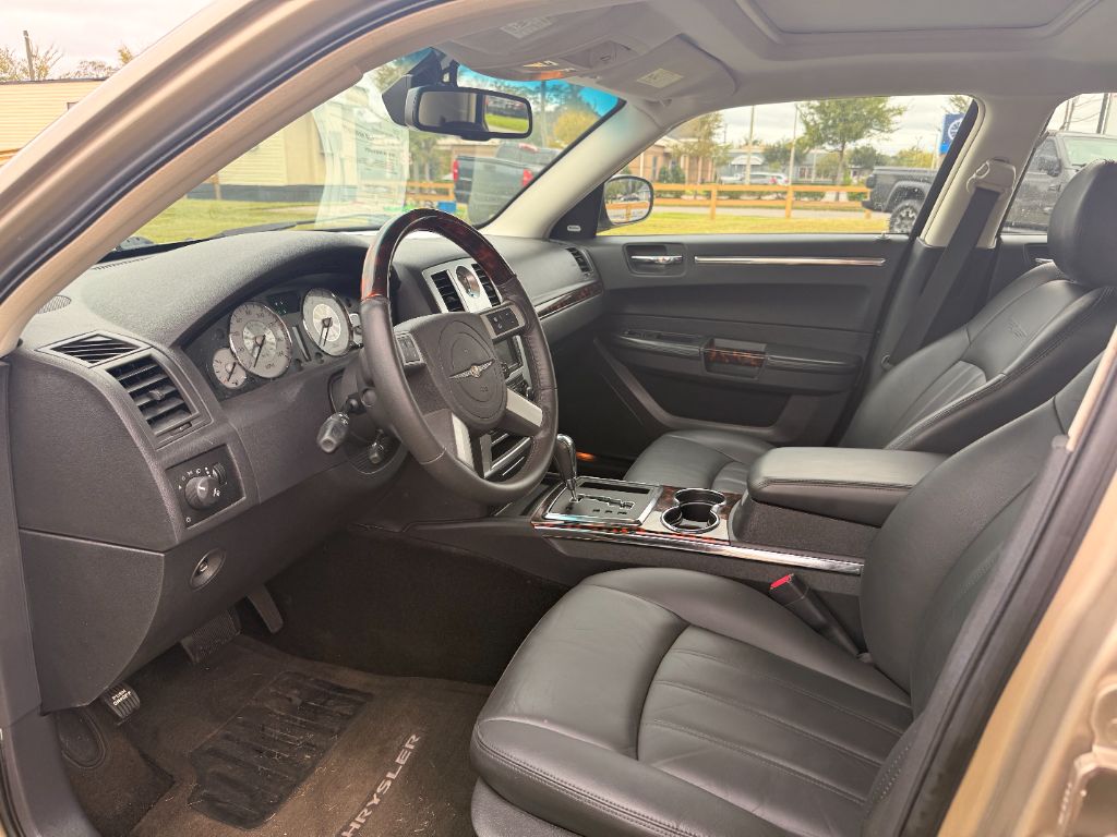 2009 Chrysler 300 - $7,999