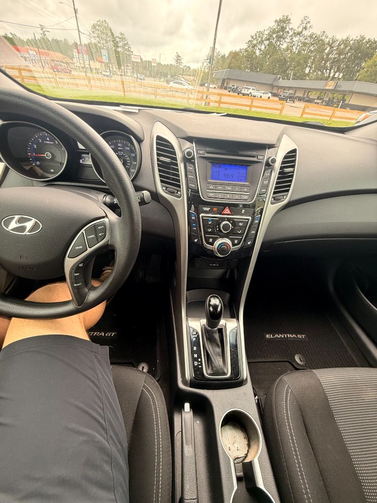 2014 Hyundai Elantra - $7,999