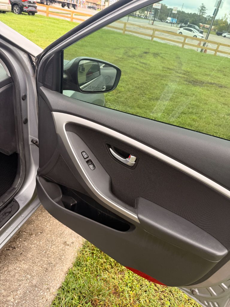 2014 Hyundai Elantra - $7,999