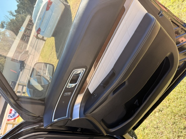 2016 Ford Explorer - $14,999